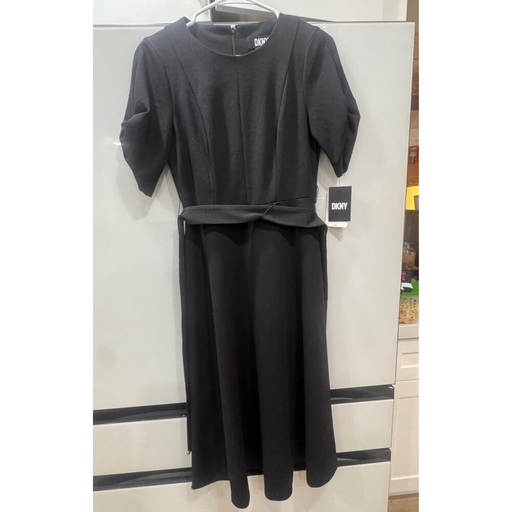 DKNY Black Midi Dress With Belt Short Sleeves Crew Neck Size 2 Lightweight Fabri - Picture 3 of 5
